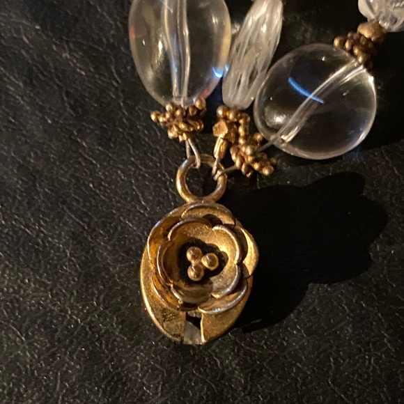 Vintage Crystal glass and gold 3 strand bracelet. - Picture 6 of 17